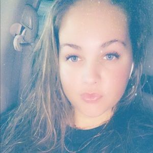 Meet your Posher, Sabrina